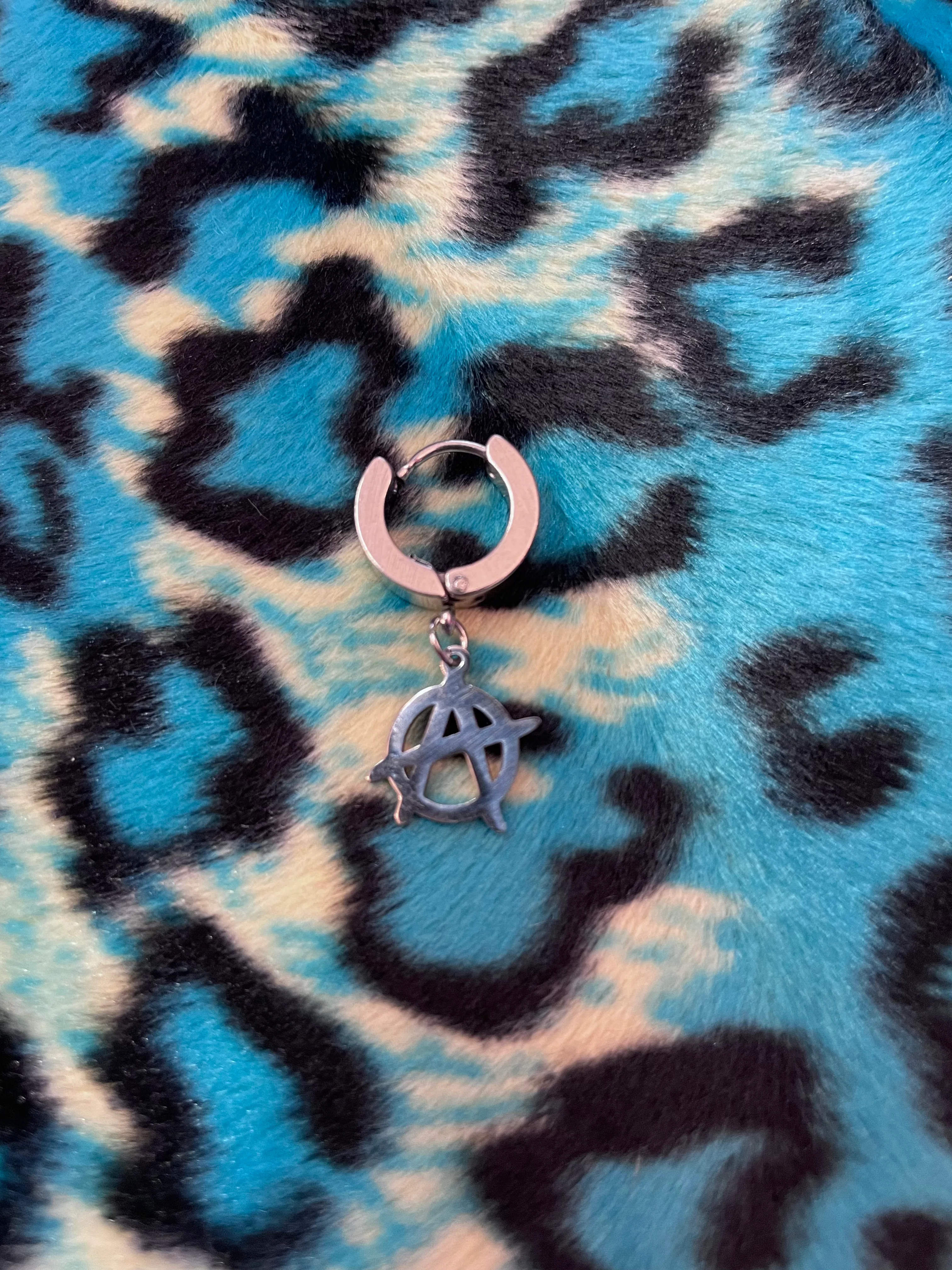 ANARCHY EARRING