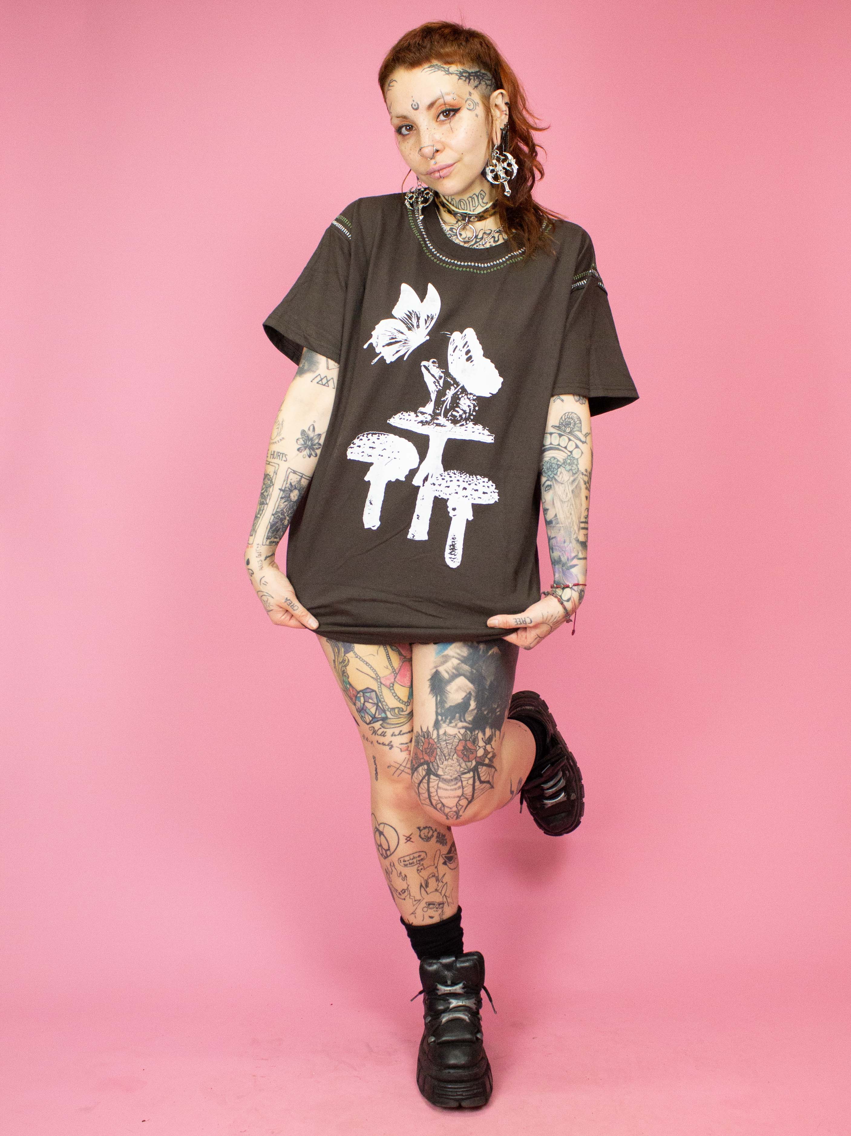 BLACK SHEEP BONES STRANGE LOVE BROWN TEE STITCHED