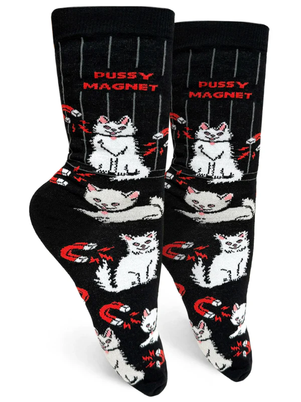 GROOVY THINGS PUSSY MAGNET