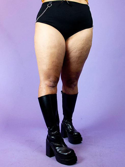 INDYANNA CHAIN HOTPANTS - Image 5