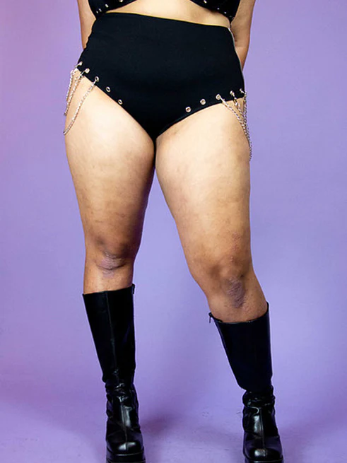 INDYANNA EYELET SHORTS + CHAINS - Image 4