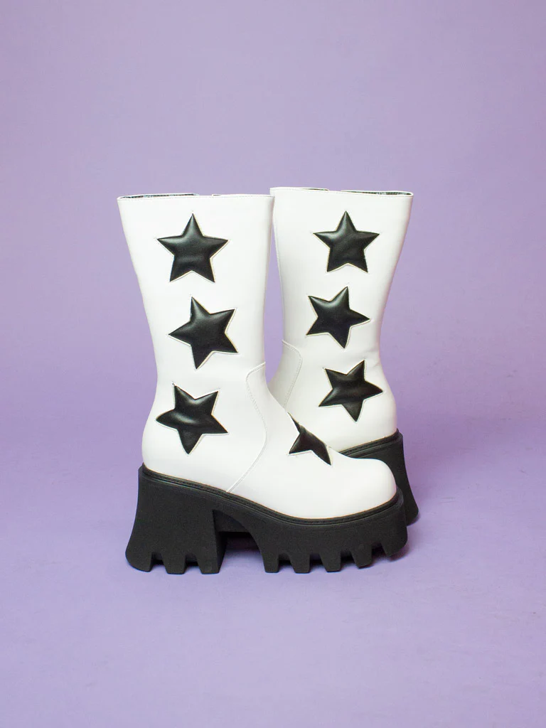 LAMODA HALL OF FAME WHITE BLACK STAR BOOTS - Image 6
