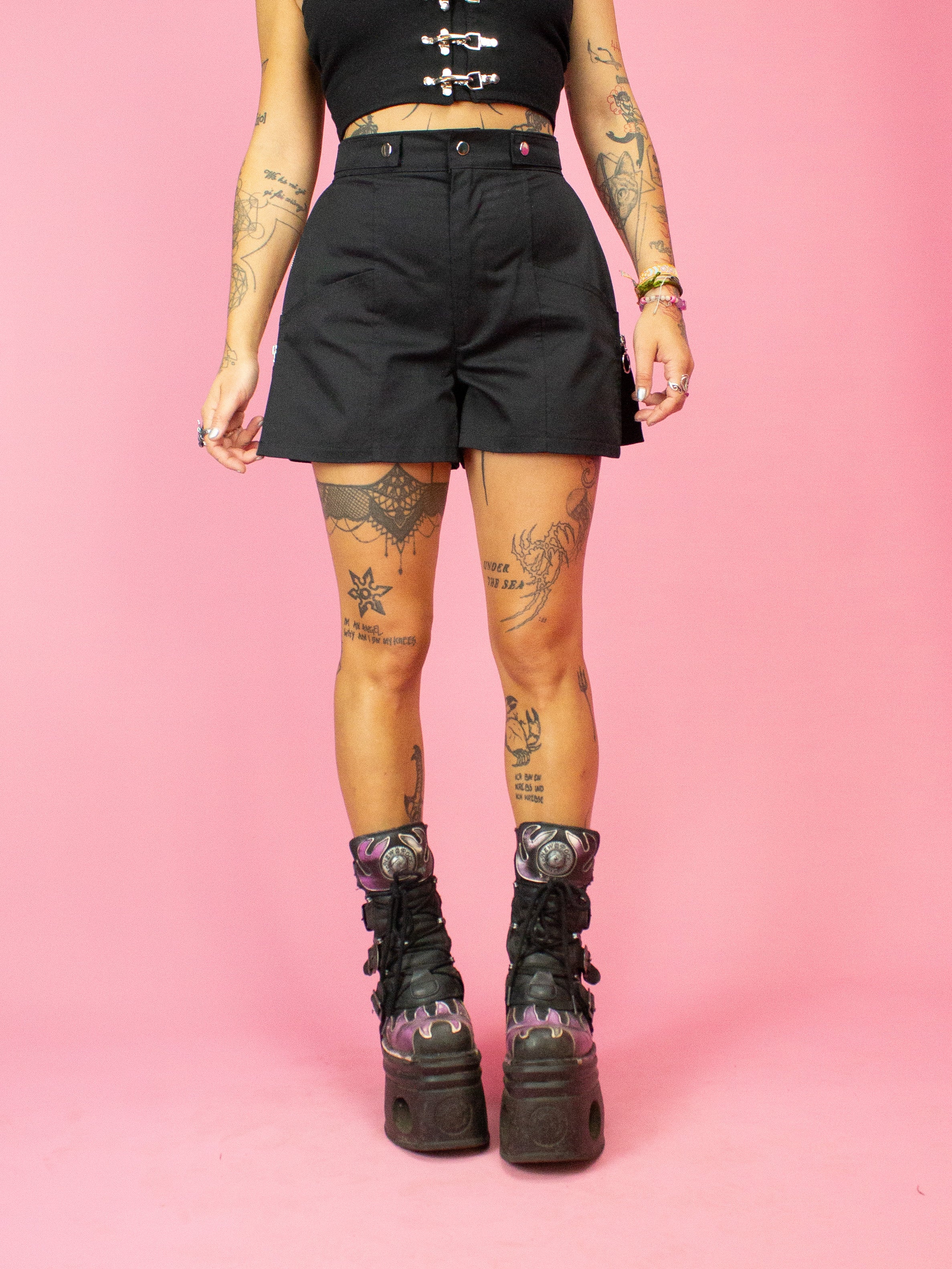NIKINKY REIKO SHORTS - Image 3
