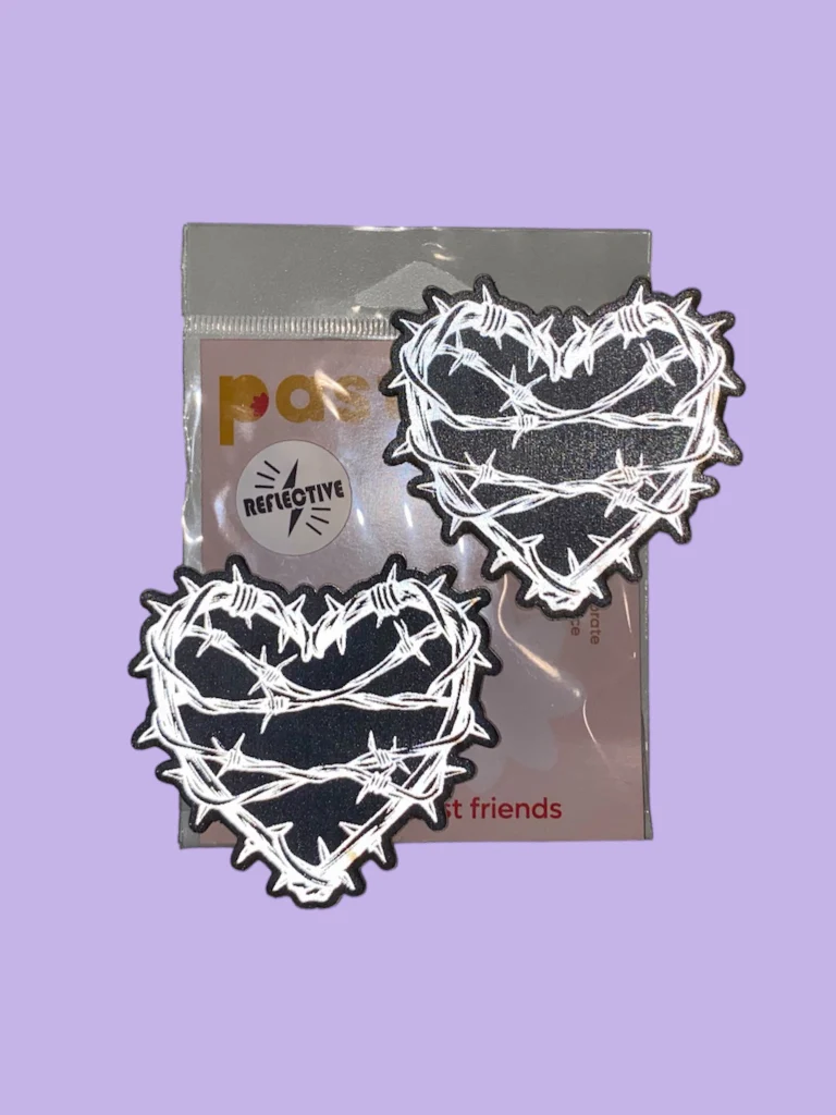 PASTEASE REFLECTIVE BARBED WIRE HEART - Image 2