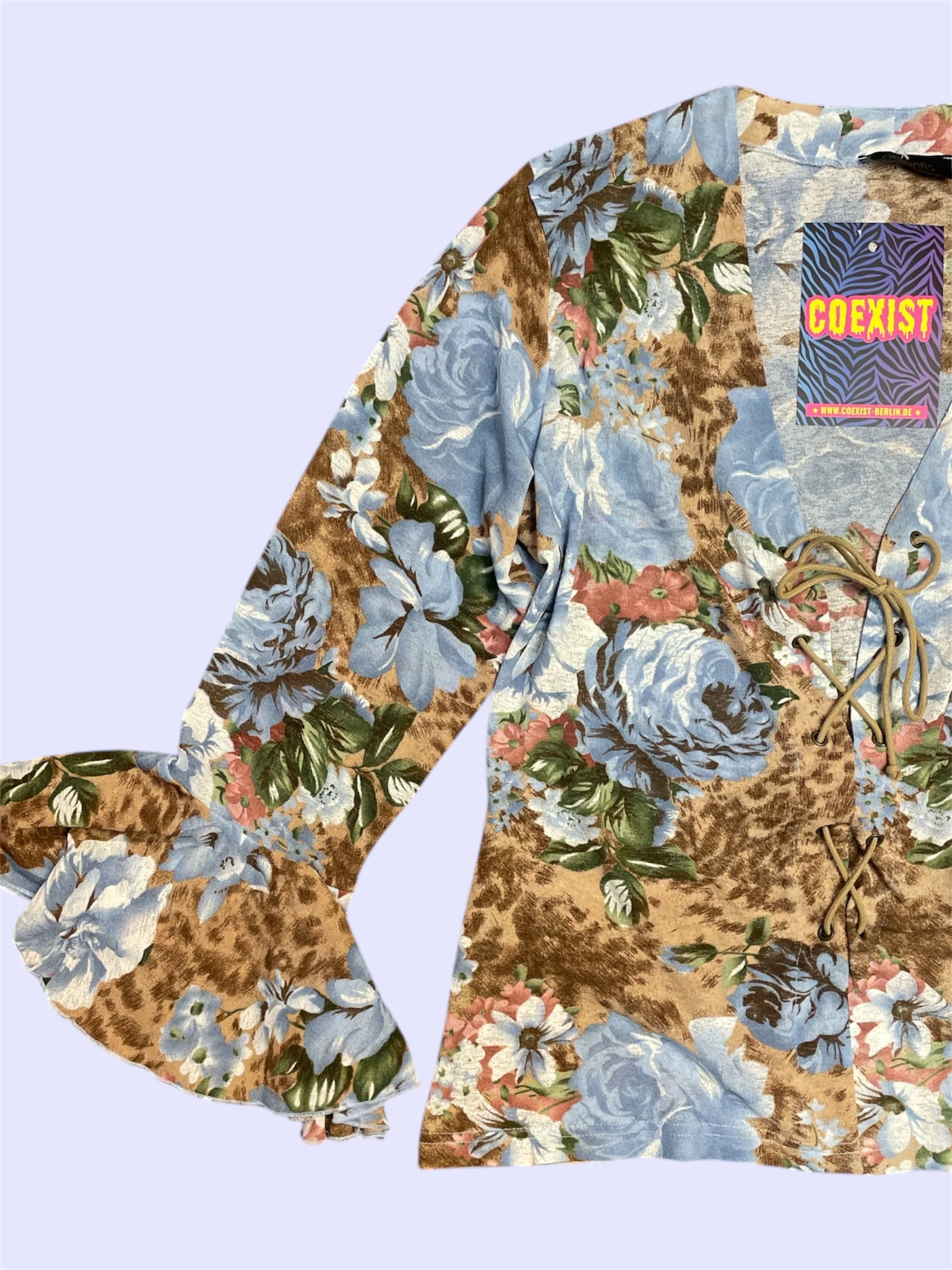 SECOND HAND AMANTIS FLOWER AND LEO BLOUSE - Image 2