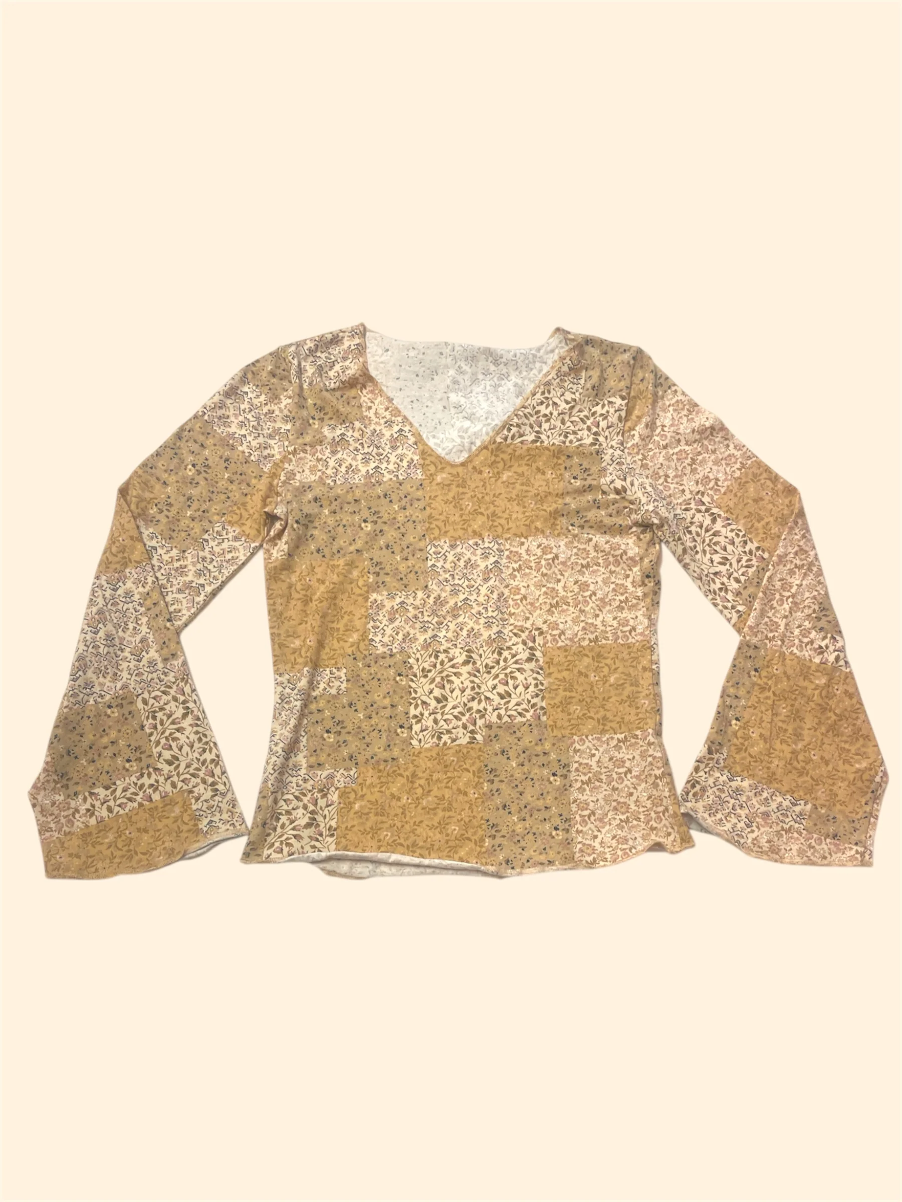 SECOND HAND KIABI CASUAL BEIGE PATCHWORK FLOWER LONGSLEEVE