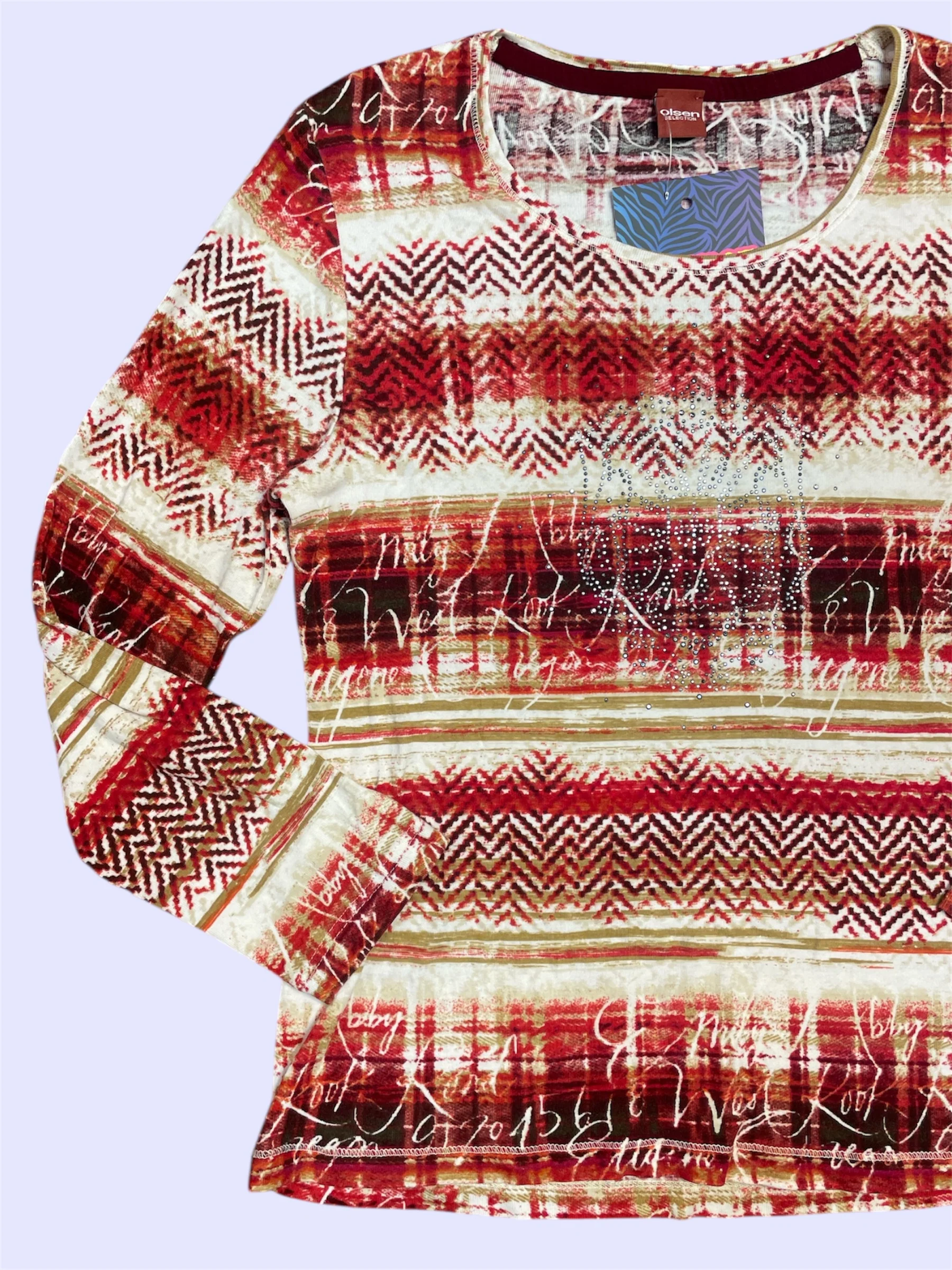 SECOND HAND OLSEN RED LONG SLEEVE WITH RHINESTONES - Image 2