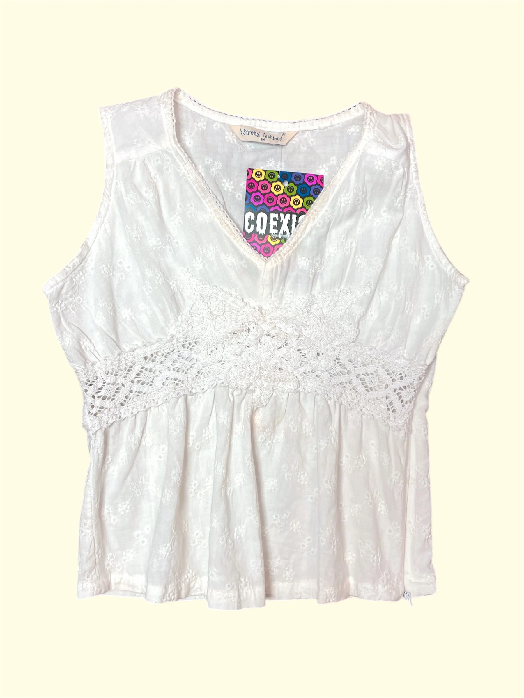 SECOND HAND WHITE STRONG FASHION TOP