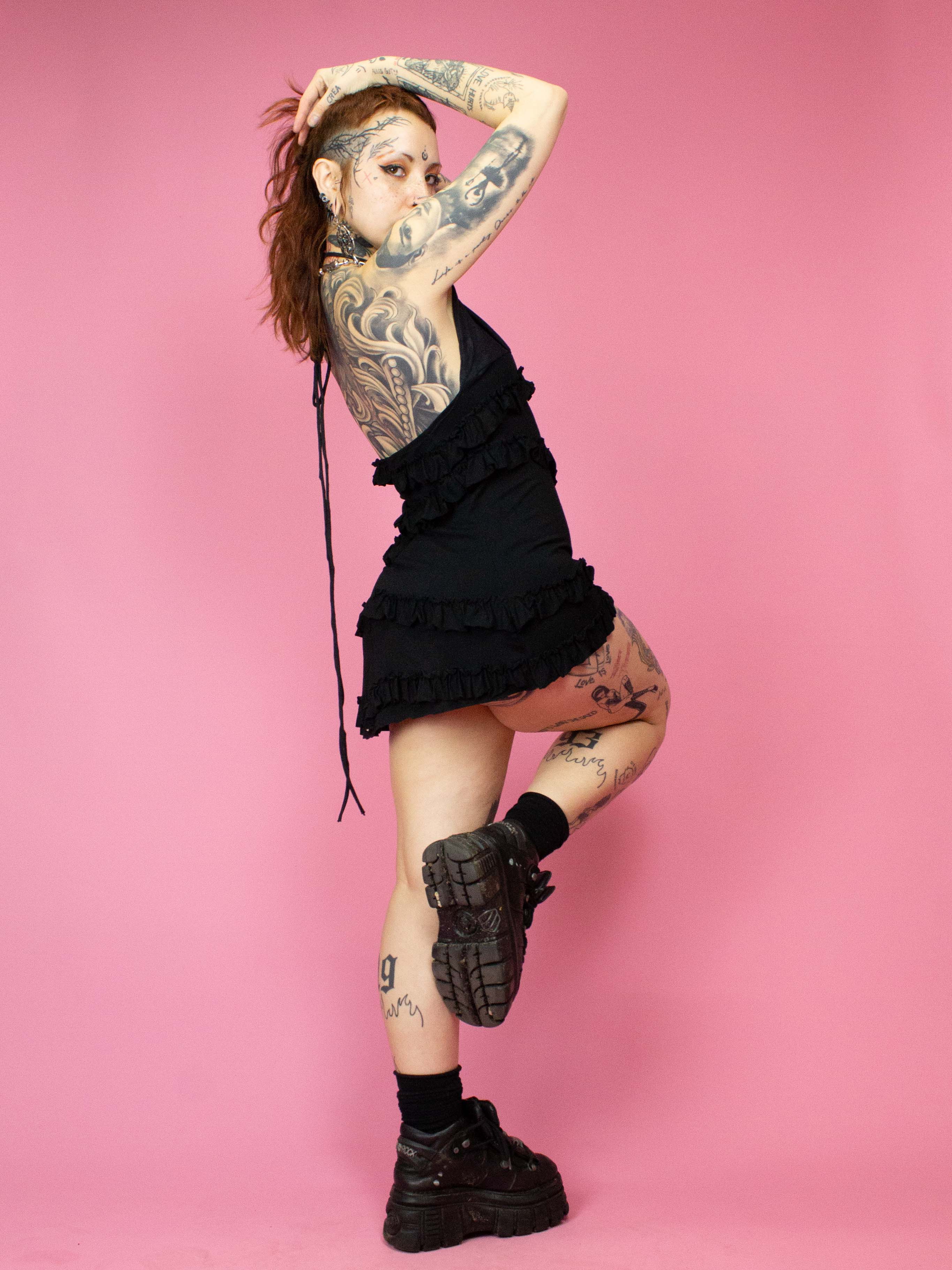 TINK STUDIO BLACK RUFFLE - Image 4